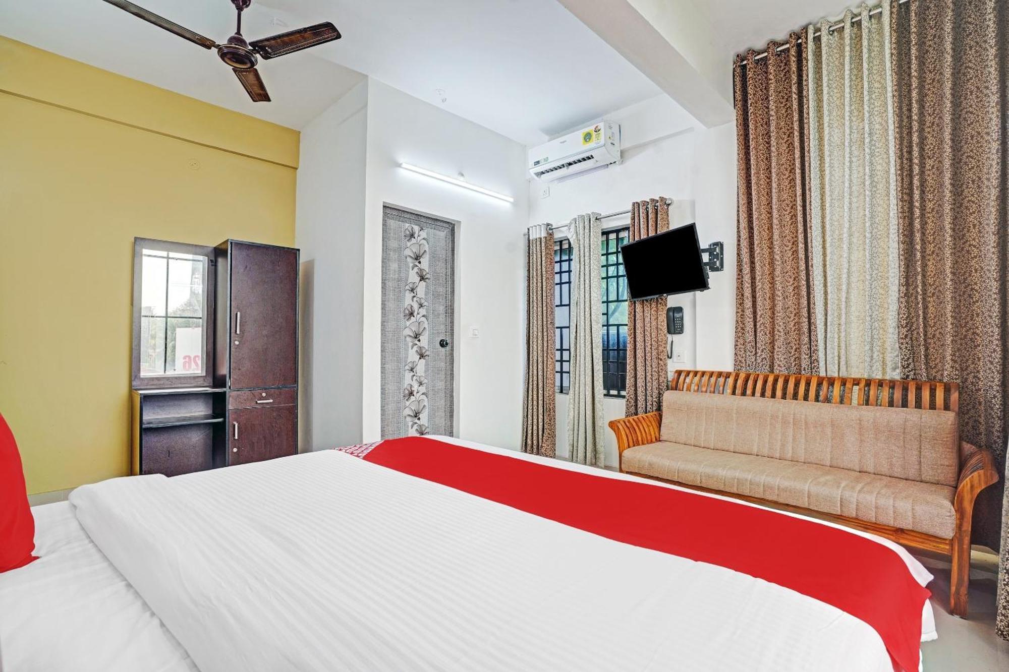 Hotel Thaza Rooms Nedumbassery Exterior foto